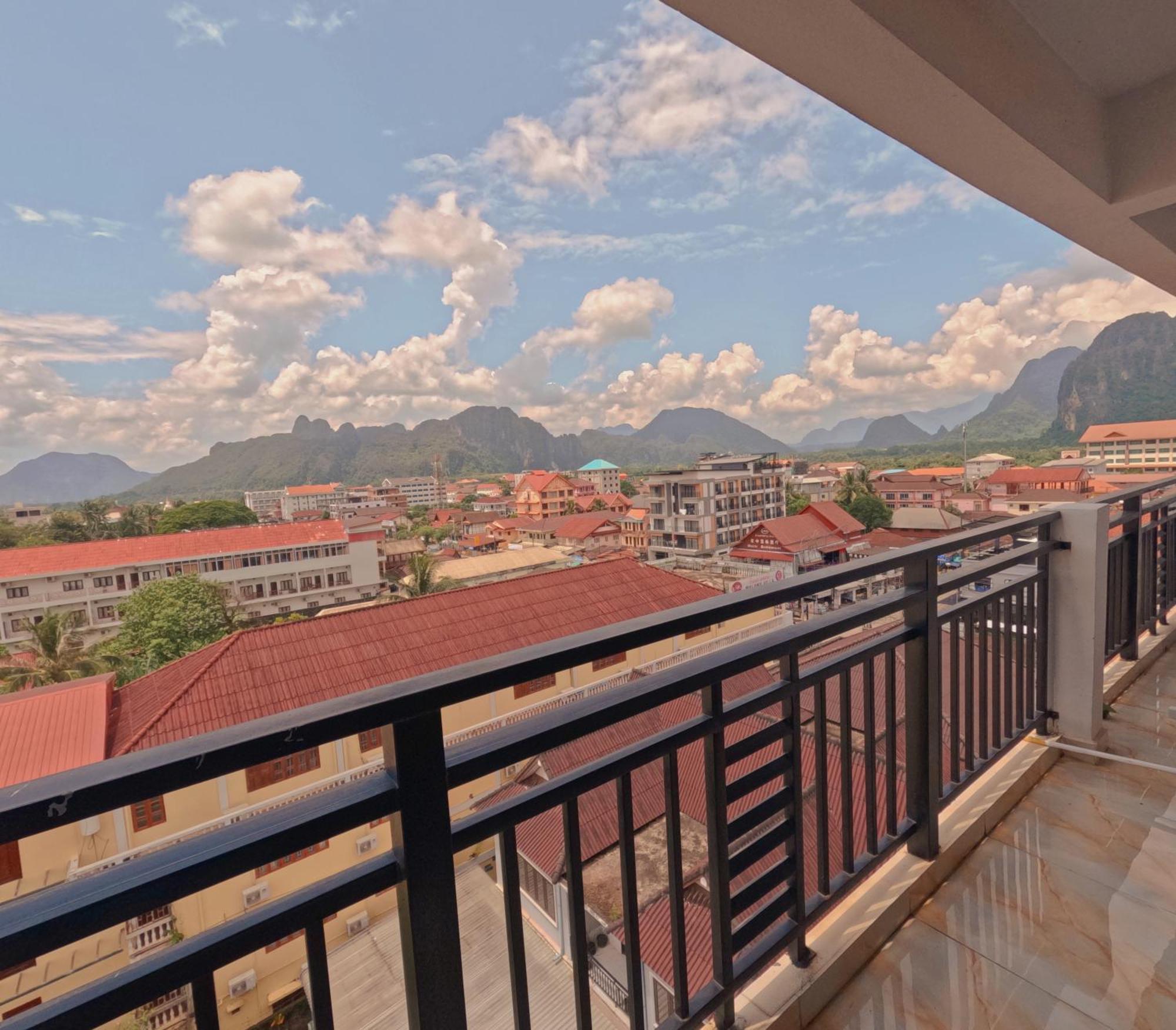 Vang Vieng Consiana Hotel Exterior photo